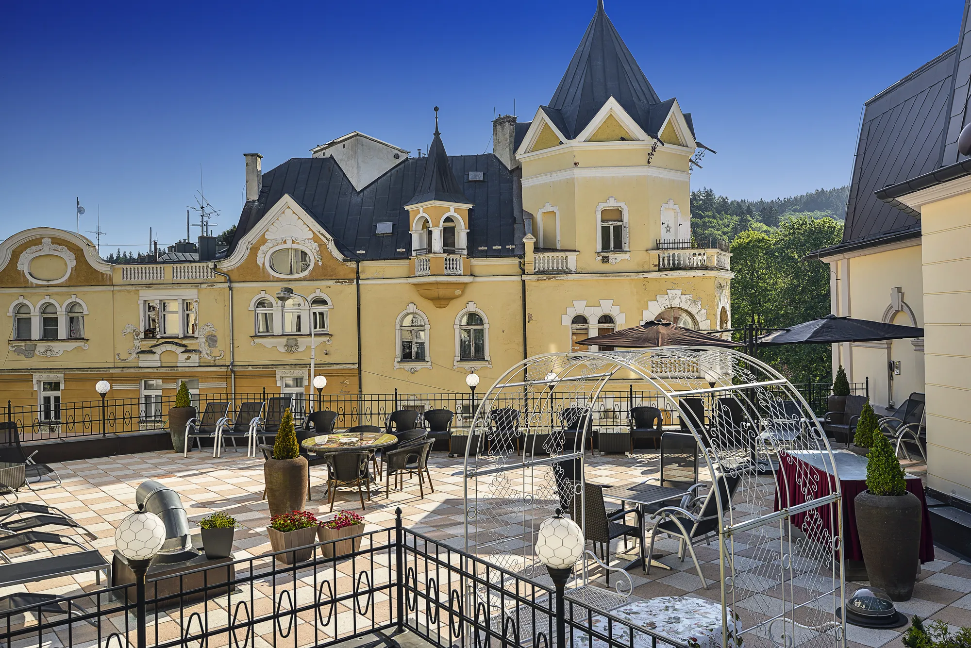 Exteriér Spa Hotel Continental